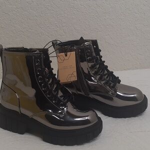 New Madden NYC Girl Combat Boot Metallic sizes avaiable 13, 13